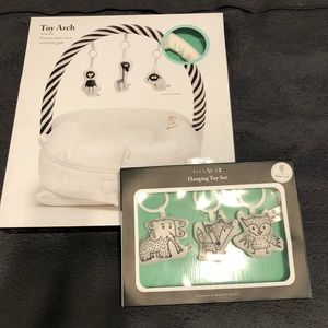 DockATot tot arch and toy set